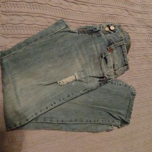American eagle size 8 distressed jeans